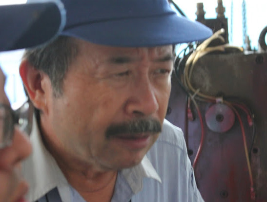 生産技術部（鋳造）の匠　仕事の様子